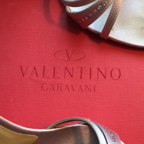 Beautiful Valentino heels - Picture 4 of 8